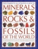 The Complete Illustrated Guide to Minerals, Rocks & Fossils of the World (Paperback) - John Farndon Photo