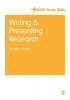 Writing and Presenting Research (Paperback) - Angela Thody Photo