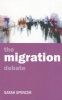 The Migration Debate (Paperback, New) - Sarah Spencer Photo