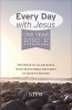 Every Day with Jesus One Year Bible NIV (Hardcover) - Selwyn Hughes Photo