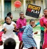 Right to Play - Every Child Has the Right to Play (Dutch, English, Paperback) - Jesse Goossens Photo