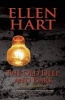 The Old Deep and Dark (Paperback) - Ellen Hart Photo