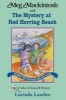 Meg Mackintosh and the Mystery at Red Herring Beach (Paperback) - Lucinda Landon Photo