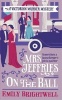 Mrs Jeffries on the Ball (Paperback) - Emily Brightwell Photo