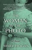 The Woman in the Photo (Large print, Hardcover, large type edition) - Mary Hogan Photo